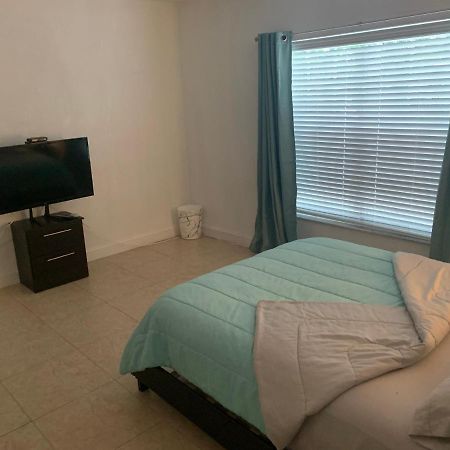 Miami Guest Suite By Airport Екстериор снимка